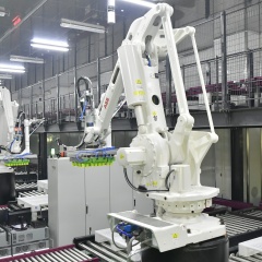 Trung Quốc mở nhà máy chế biến tôm bằng robot